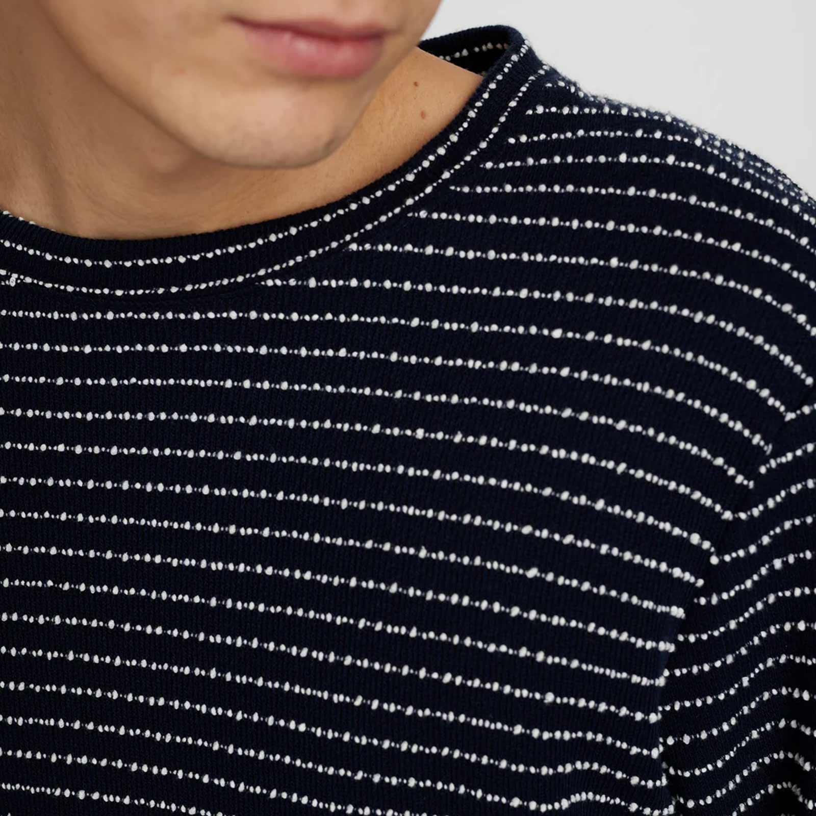 Aksail Sweat sky captain - Image 4