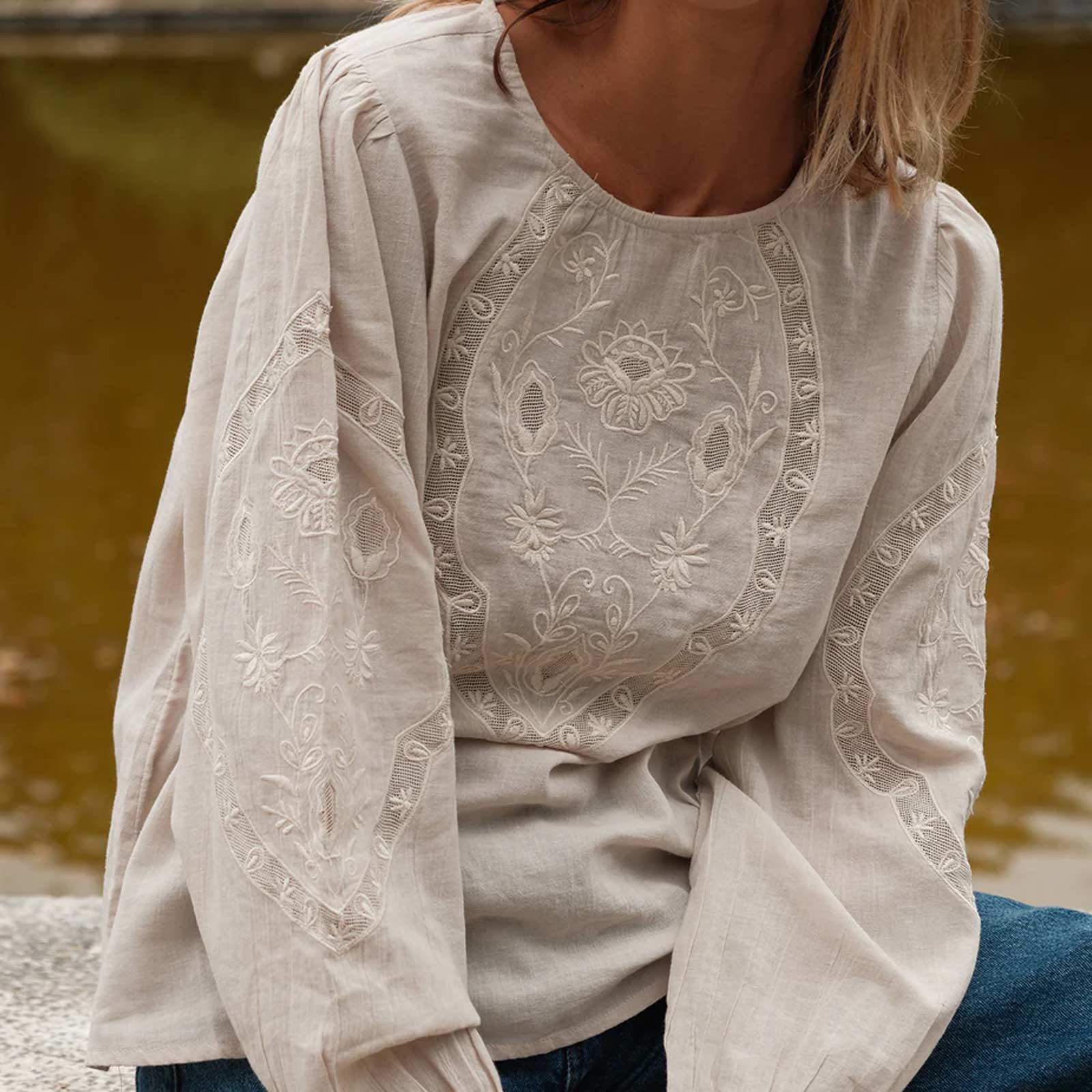Embroidery Cotton Blouse piedra - Image 4