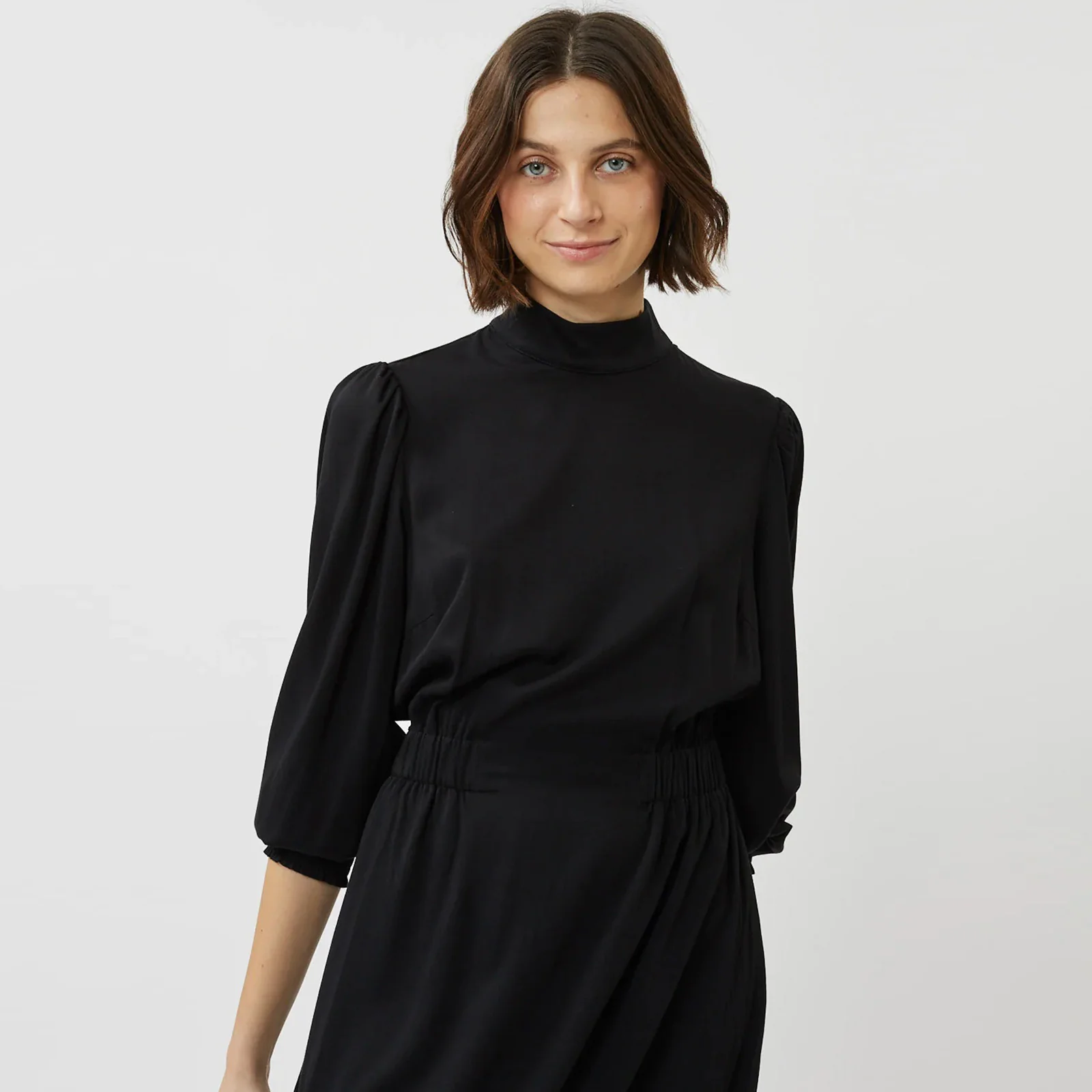 Larada Dress black - Image 2