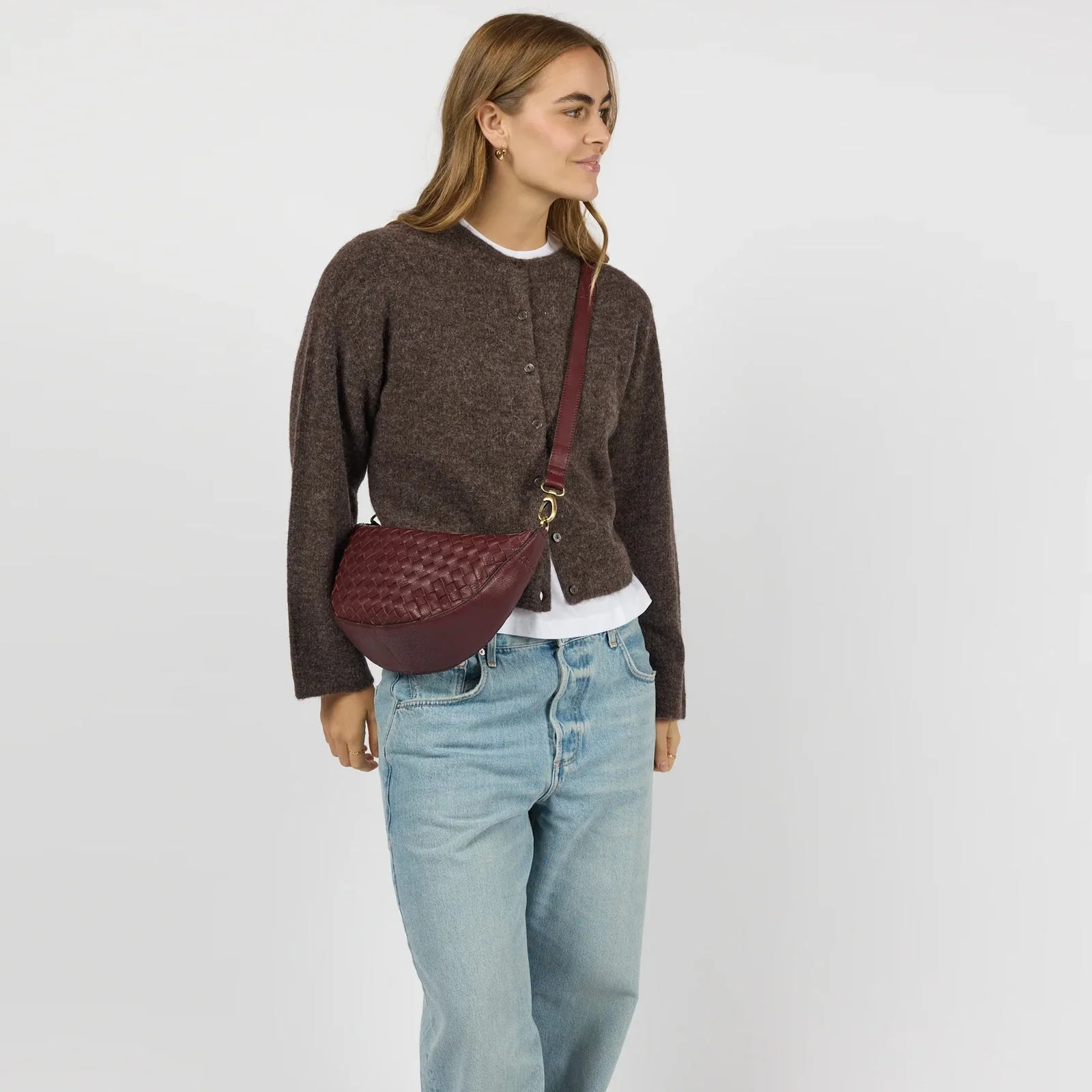 Leo Midi Woven Soft Grain Leather Bag dark cherry - Image 3
