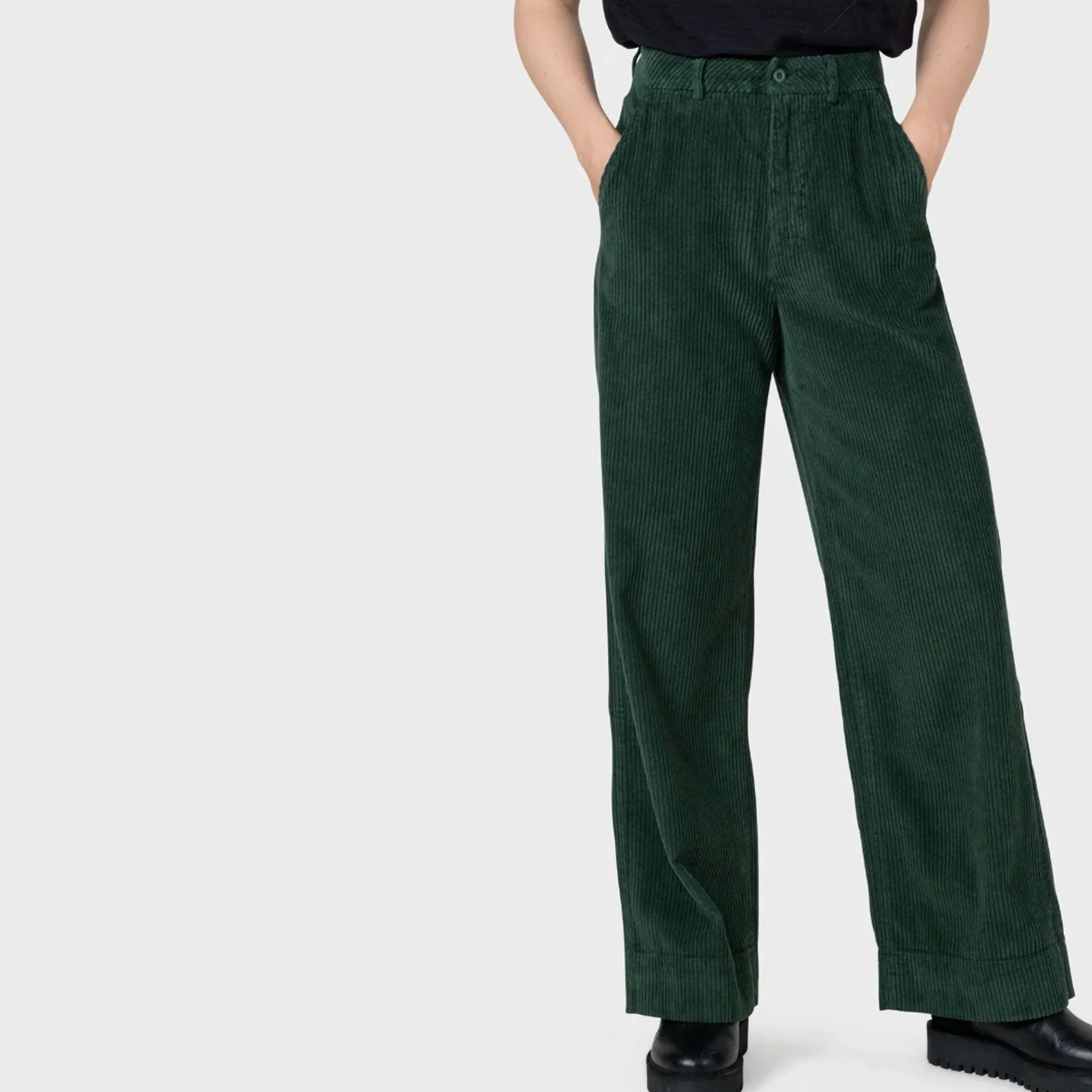 Lydia Jumbo Corduroy Pants moss green
