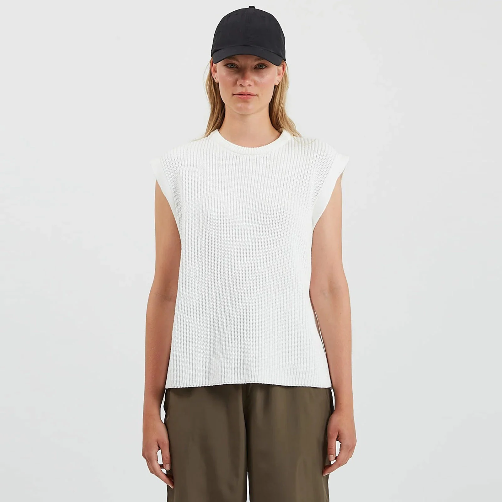 Mikila Vest broken white