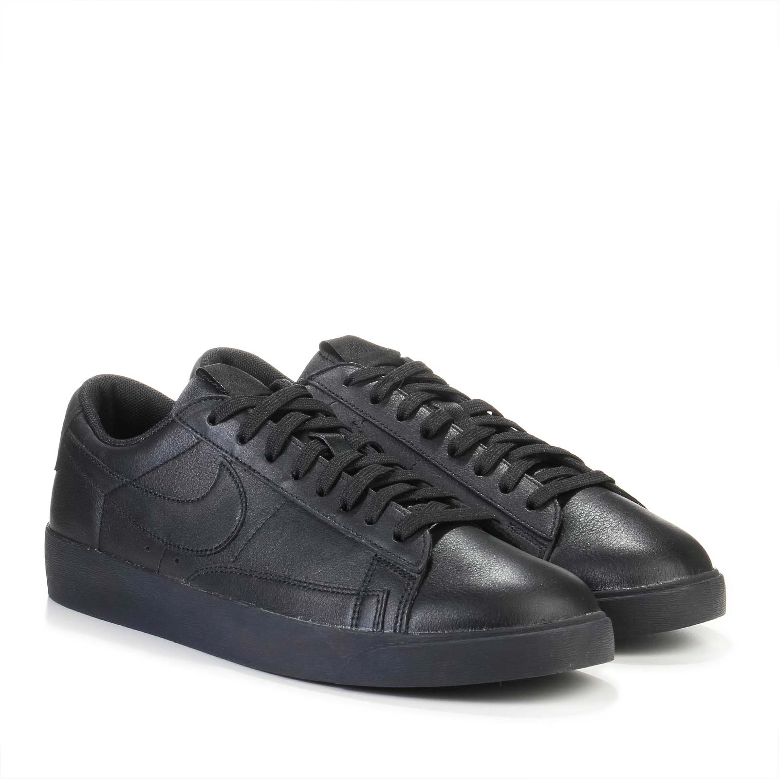 W Blazer Low LE black/black/black - Image 2