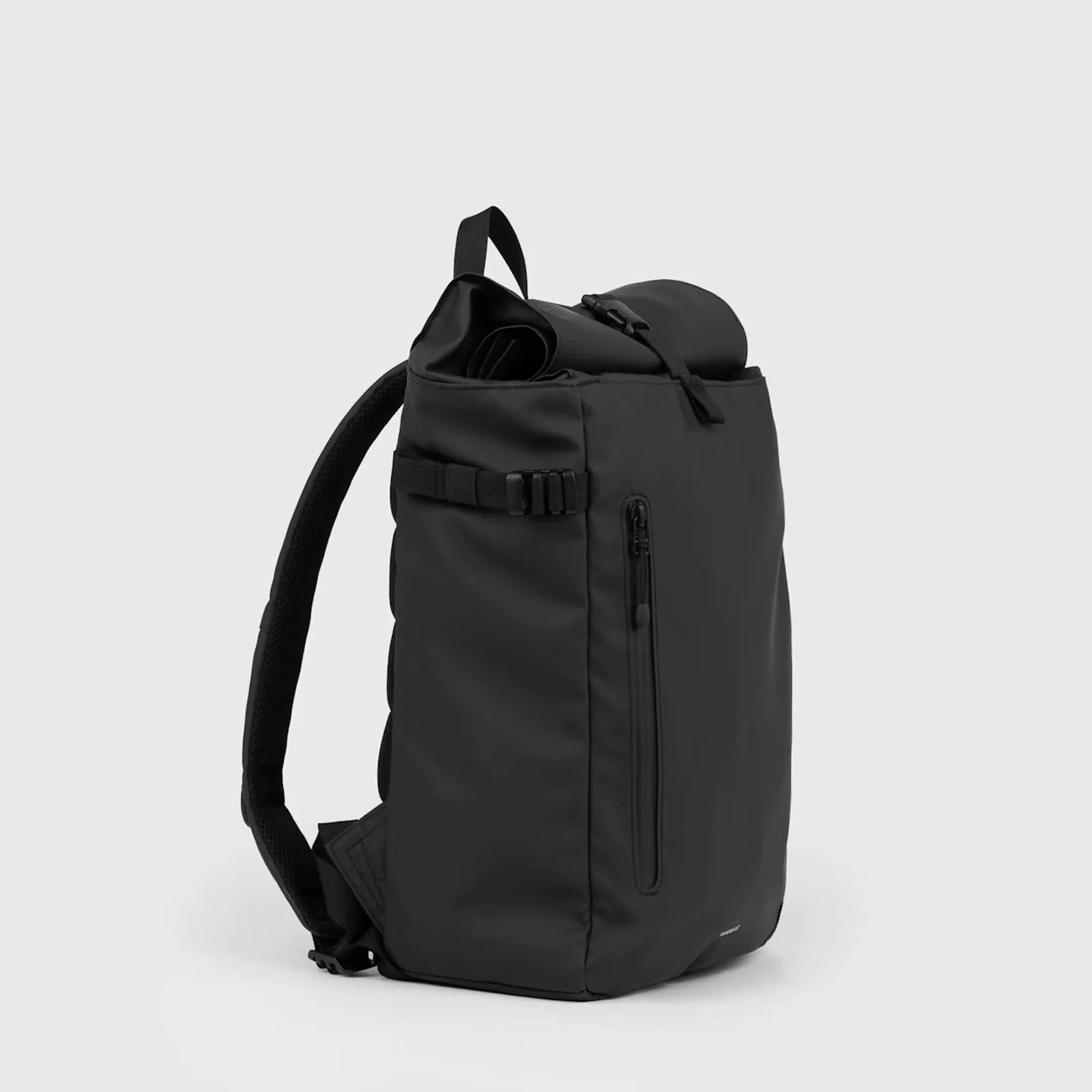 Stream Slim Rolltop Backpack M black - Image 5