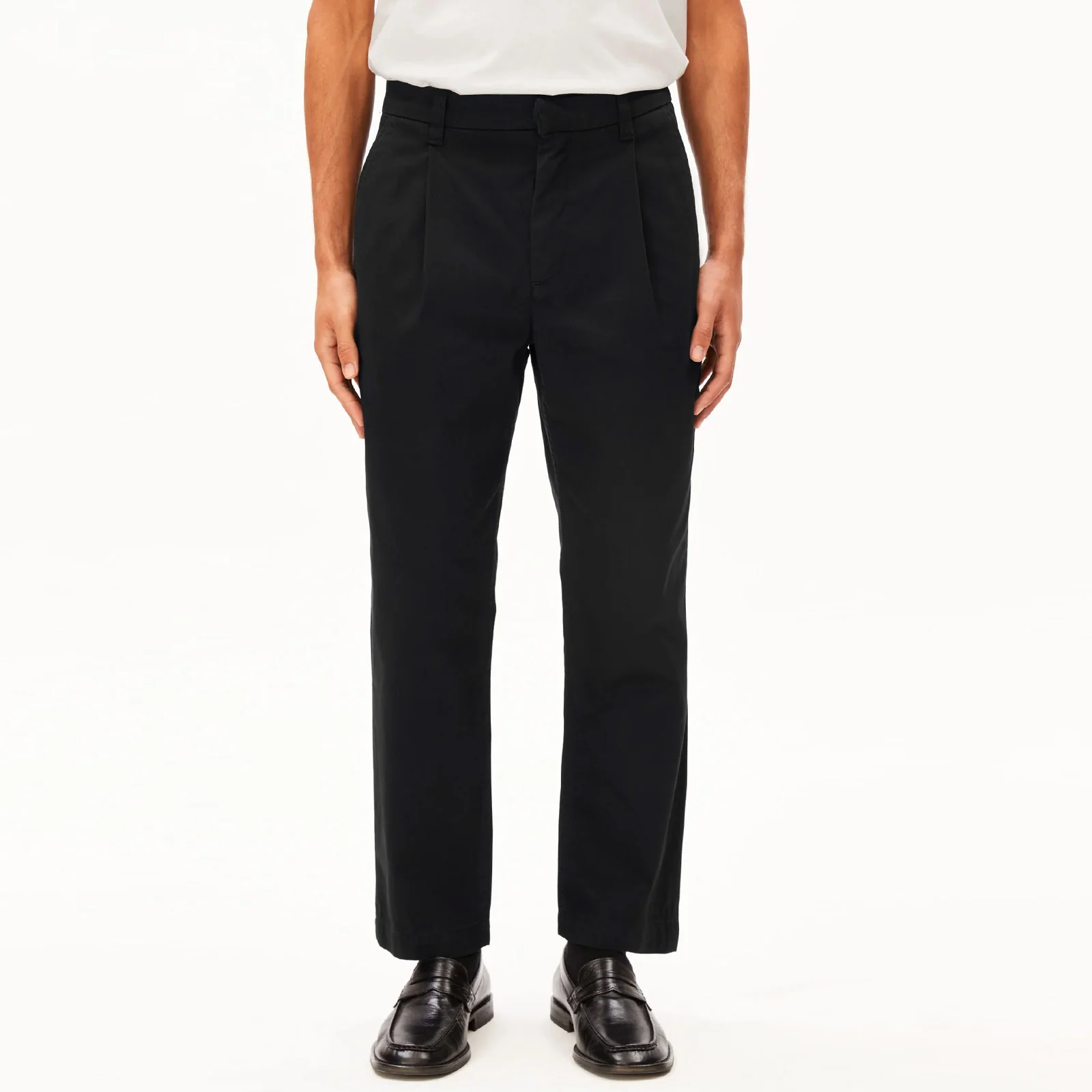 Taamir Pleated Chino Pant black