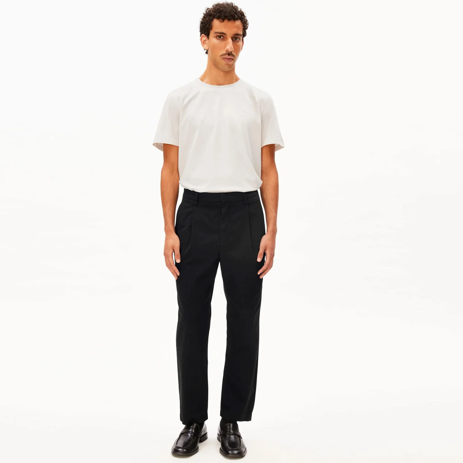Taamir Pleated Chino Pant black - Image 3
