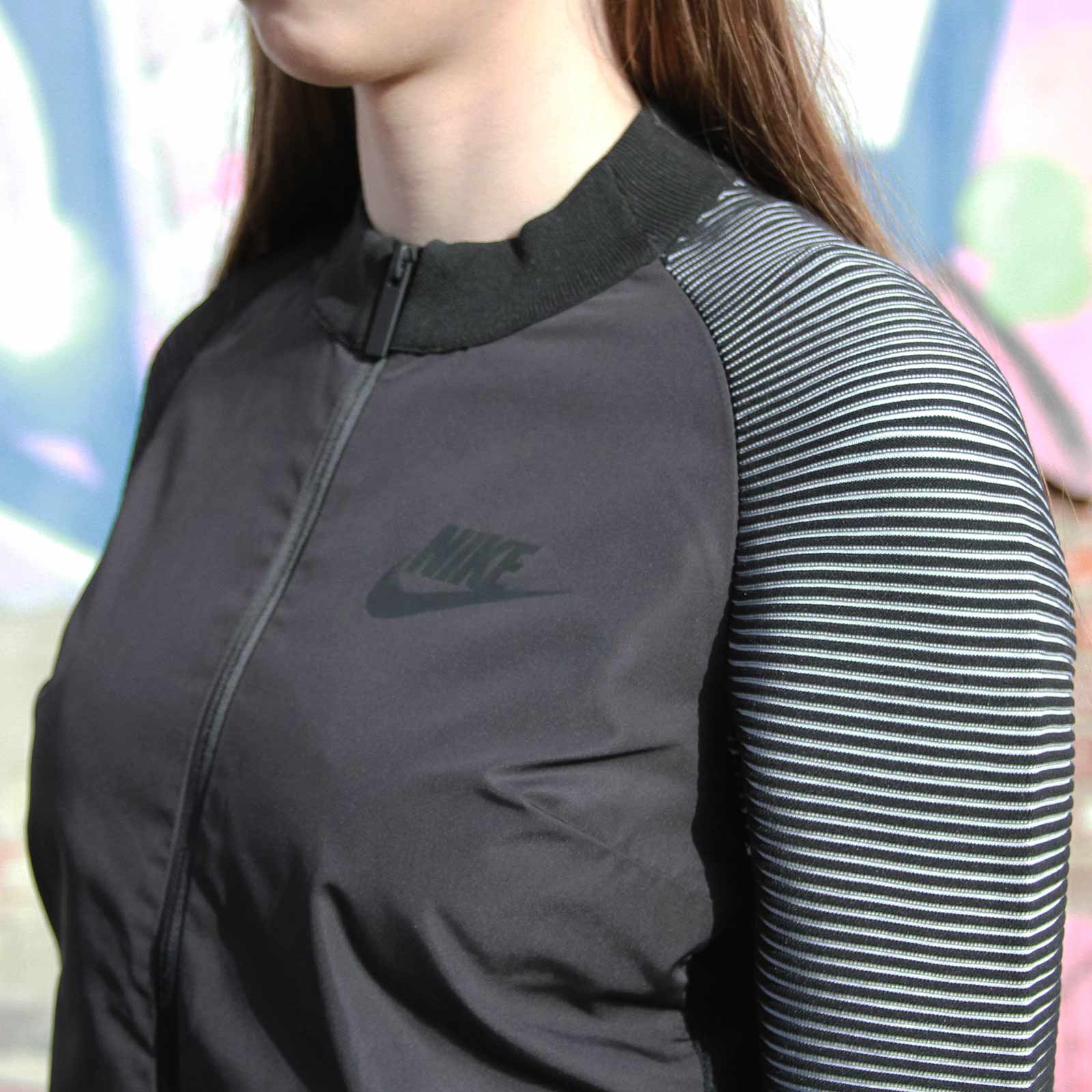 W Dynamic Reveel Jacket black - Image 3
