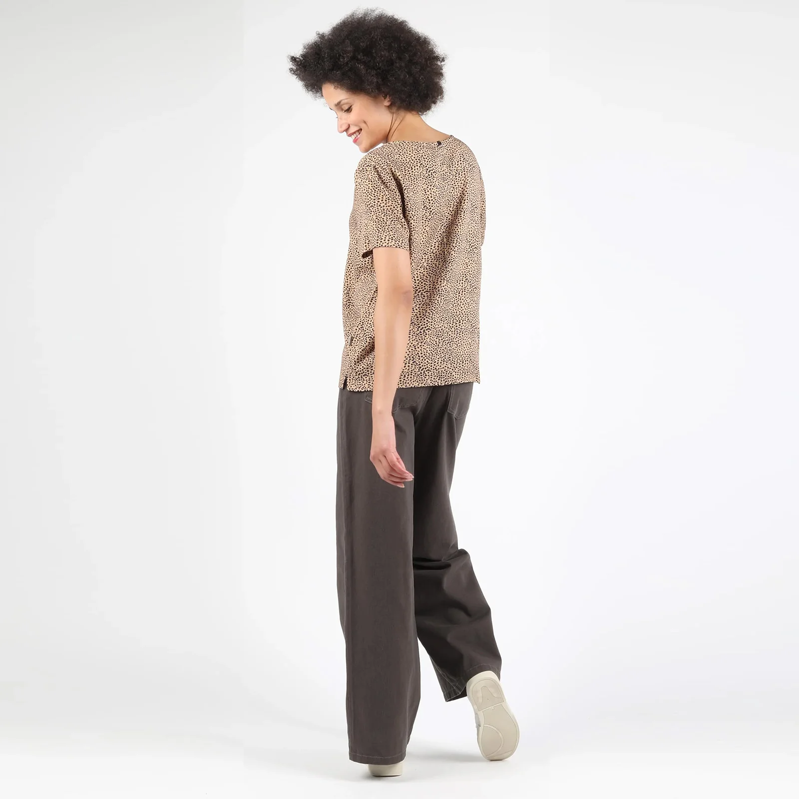 WeHella Short Sleeve Shirt sand - Image 4