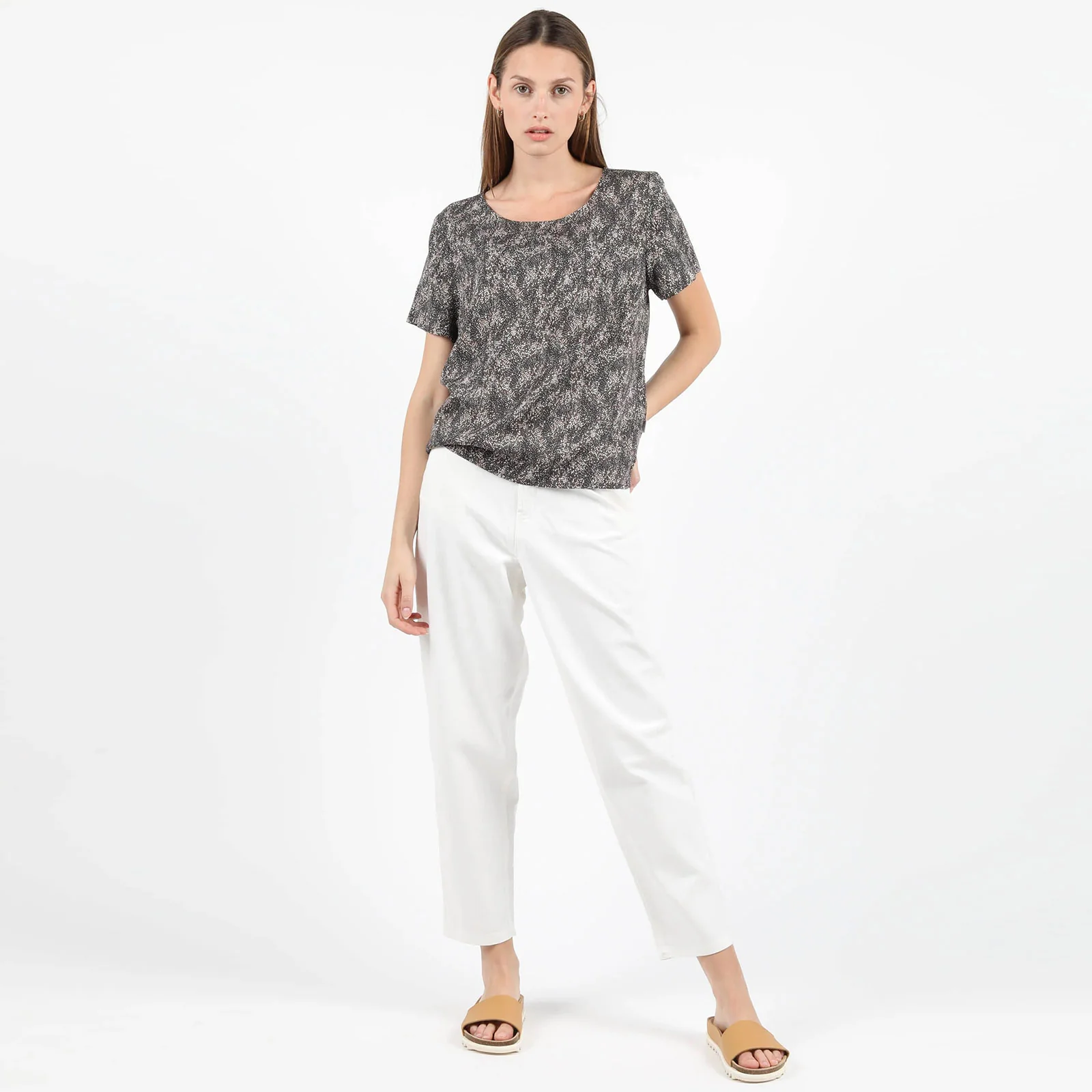 WeHella Short Sleeve Shirt taupe - Image 4